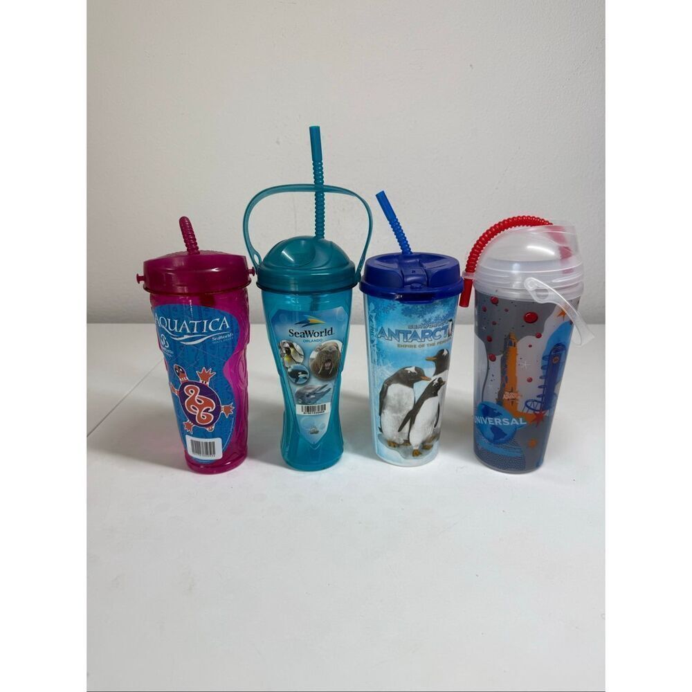 Set of 4 SeaWord, Universal Studios, Aquatica Tumblers Straw Lids See descriptio - Picture 1 of 8